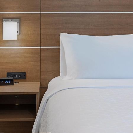 Holiday Inn Express & Suites - Denton - Sanger, An Ihg Hotel Luaran gambar